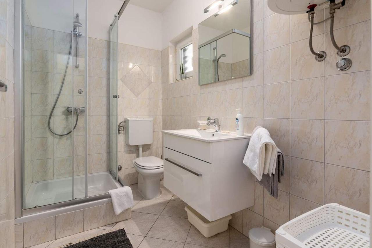 Apartmani Astrid Rabac Buitenkant foto